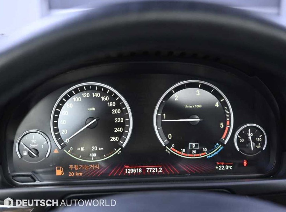 BMW 5시리즈 520d 사진 8