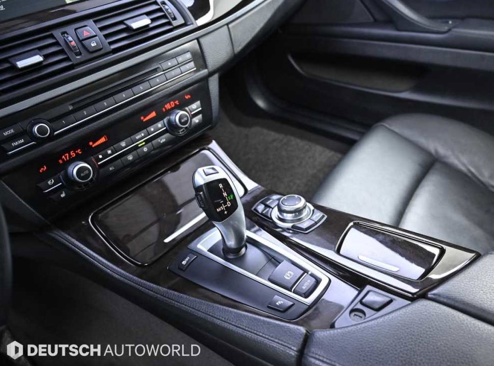 BMW 5시리즈 520d 사진 9