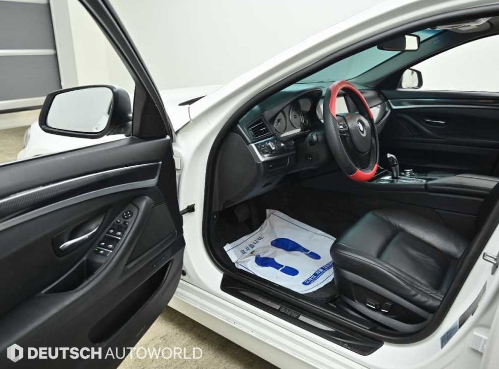 BMW 5시리즈 520d 사진 11