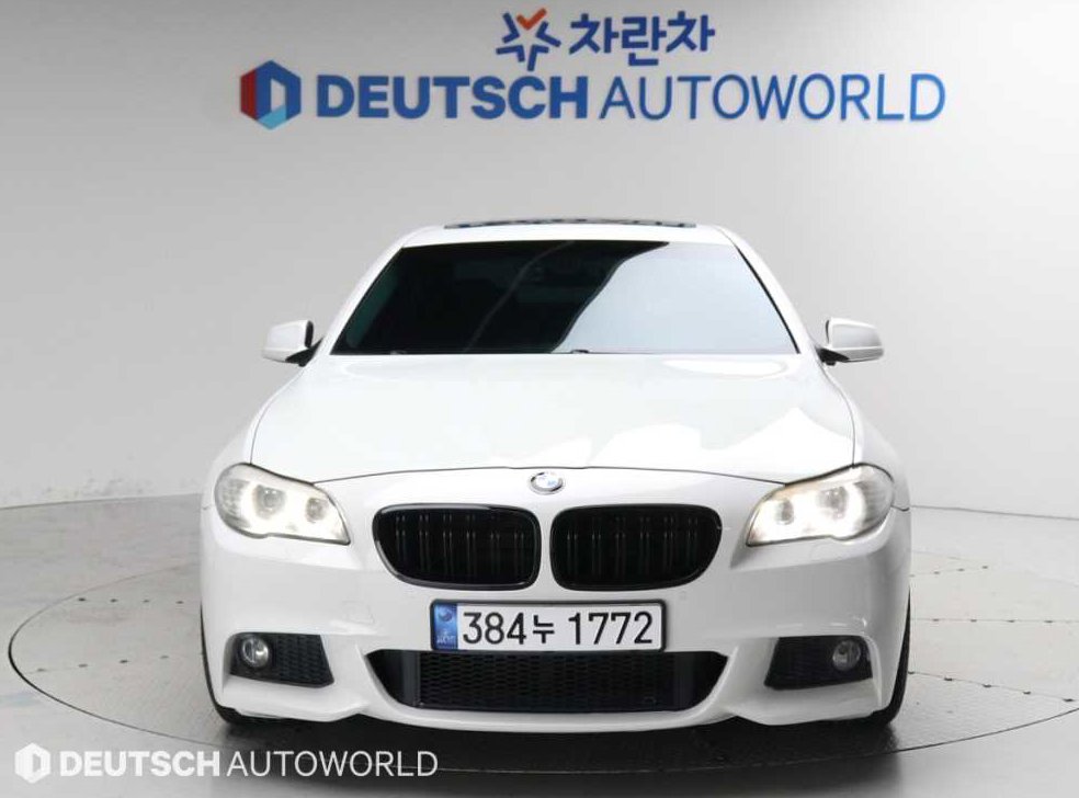 BMW 5시리즈 520d 사진 3