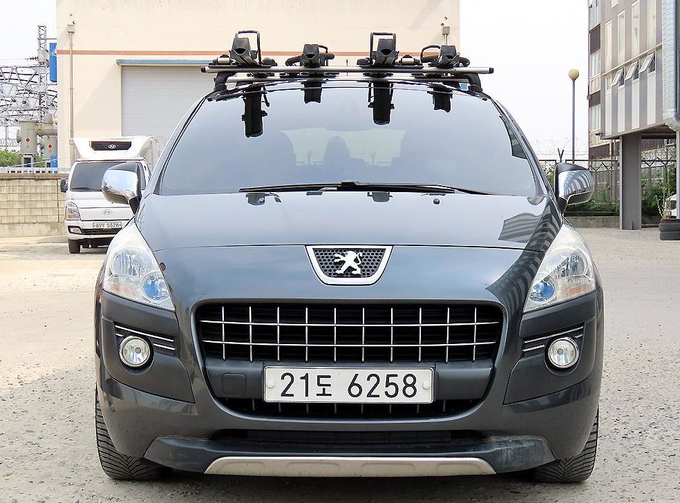 푸조 3008 1.6 e-HDI Eco-Turbo