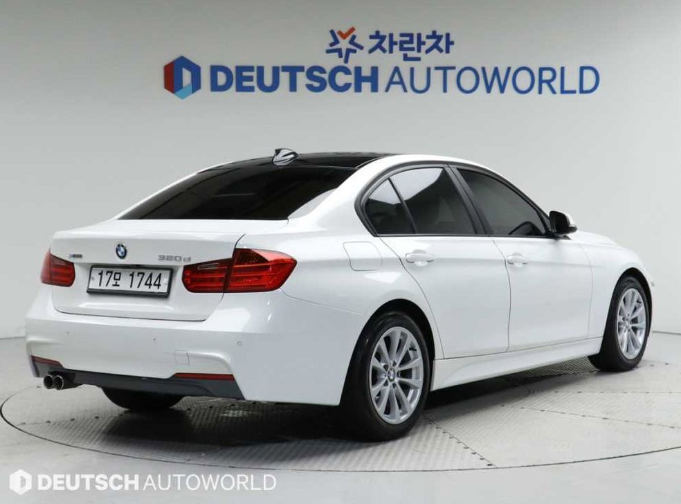 BMW 3시리즈 320d xDrive 사진 2