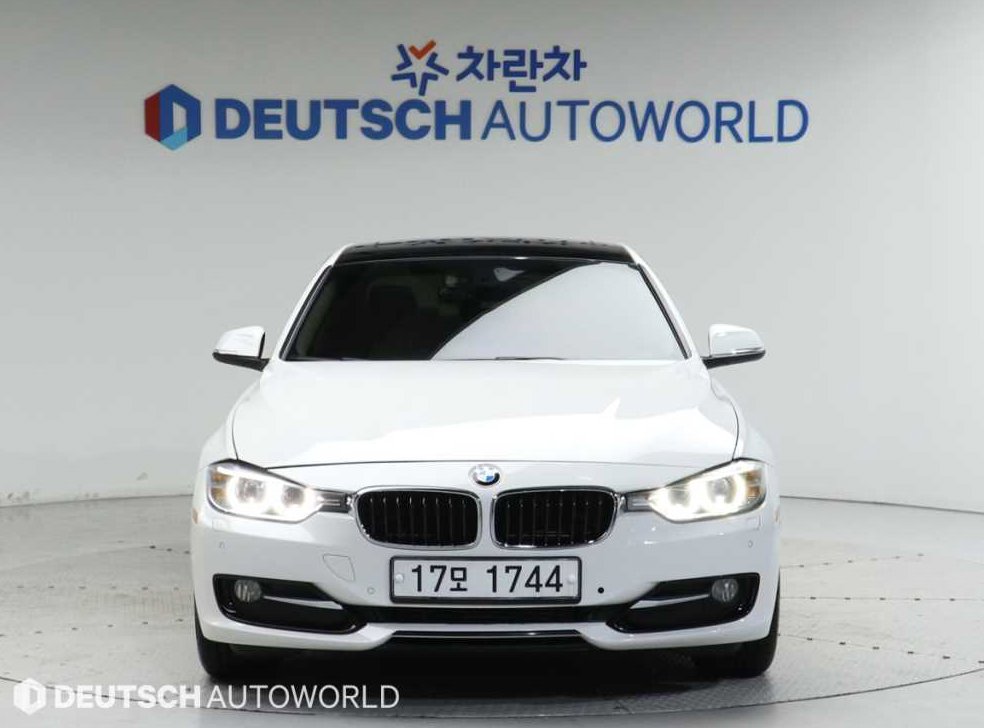 BMW 3시리즈 320d xDrive 사진 3