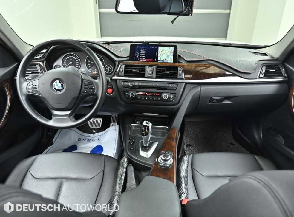 BMW 3시리즈 320d xDrive 사진 7