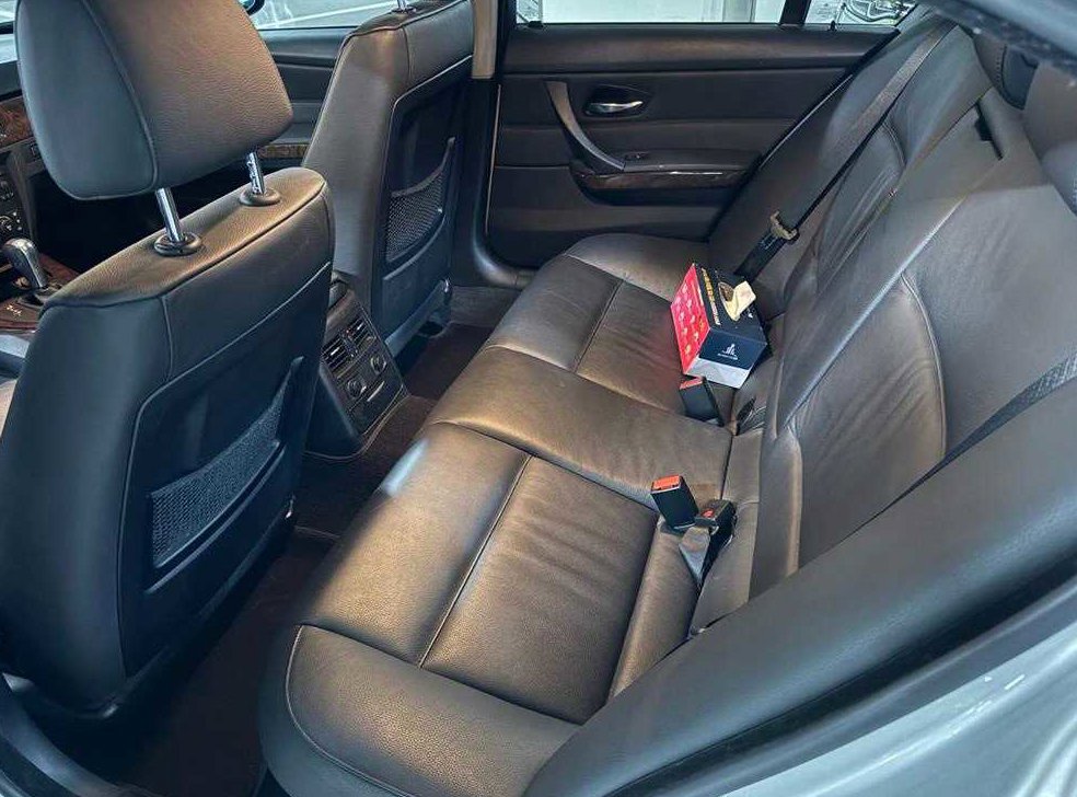 BMW 3시리즈 320i 세단 사진 7