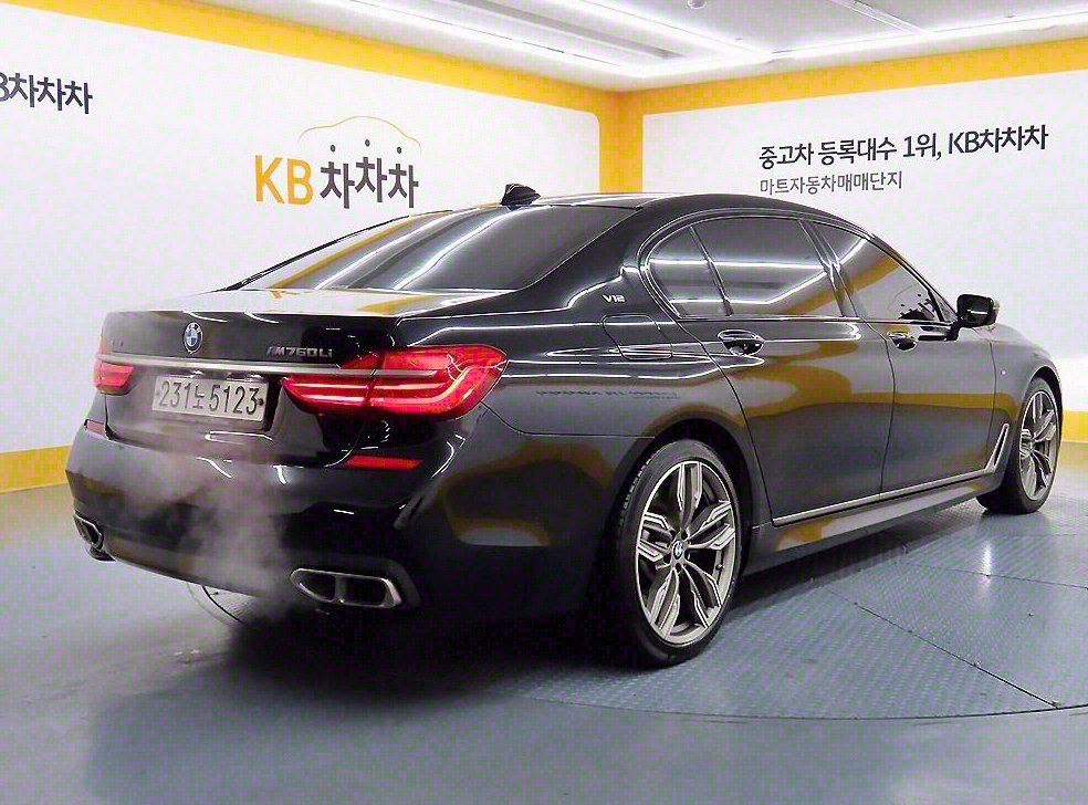 BMW 7시리즈 M760Li xDrive 사진 4