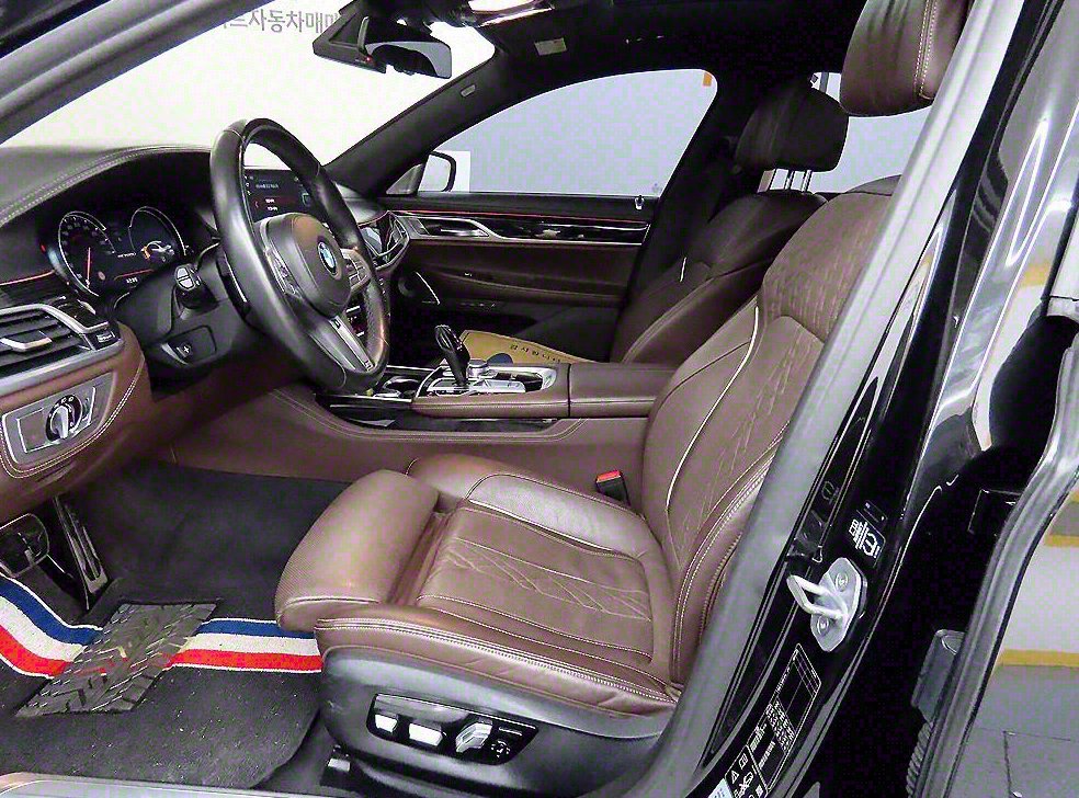 BMW 7시리즈 M760Li xDrive 사진 5