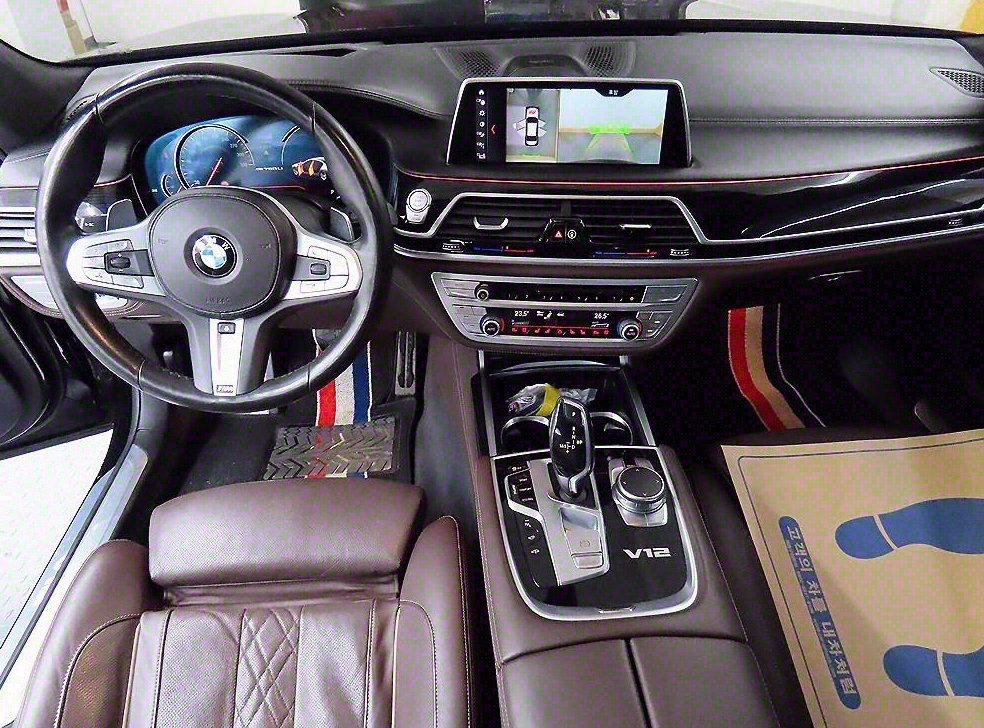 BMW 7시리즈 M760Li xDrive 사진 7