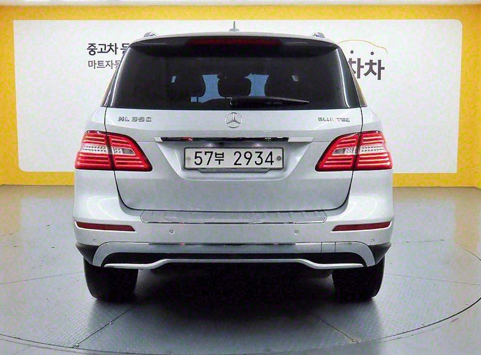 벤츠 M 클래스 ML350 블루텍 4매틱 사진 3