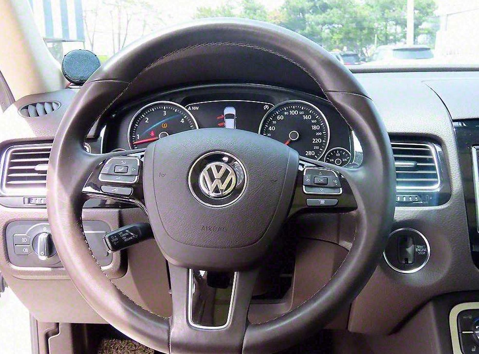 폭스바겐 투아렉 V6 3.0 TDI 블루모션 사진 8