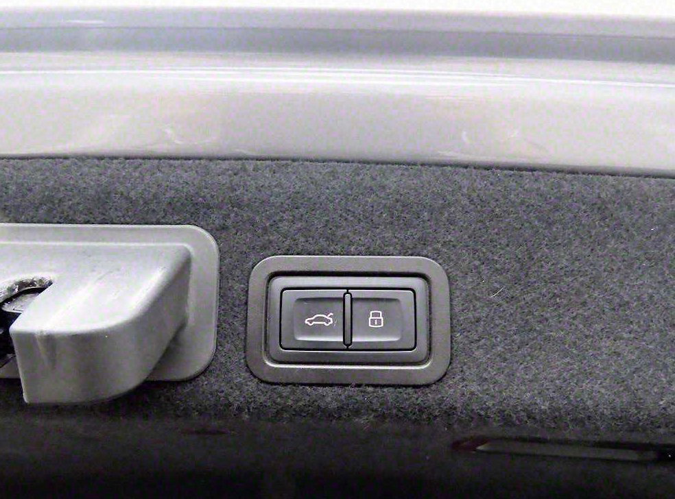 아우디 A6 40 TFSI 콰트로 사진 16