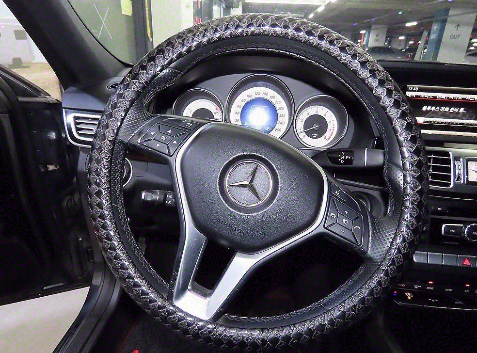 벤츠 E 클래스 E300 4MATIC 아방가르드 사진 8