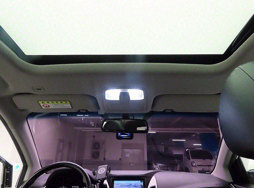 KG모빌리티(쌍용)  코란도 2WD 2.0 CVT 사진 18