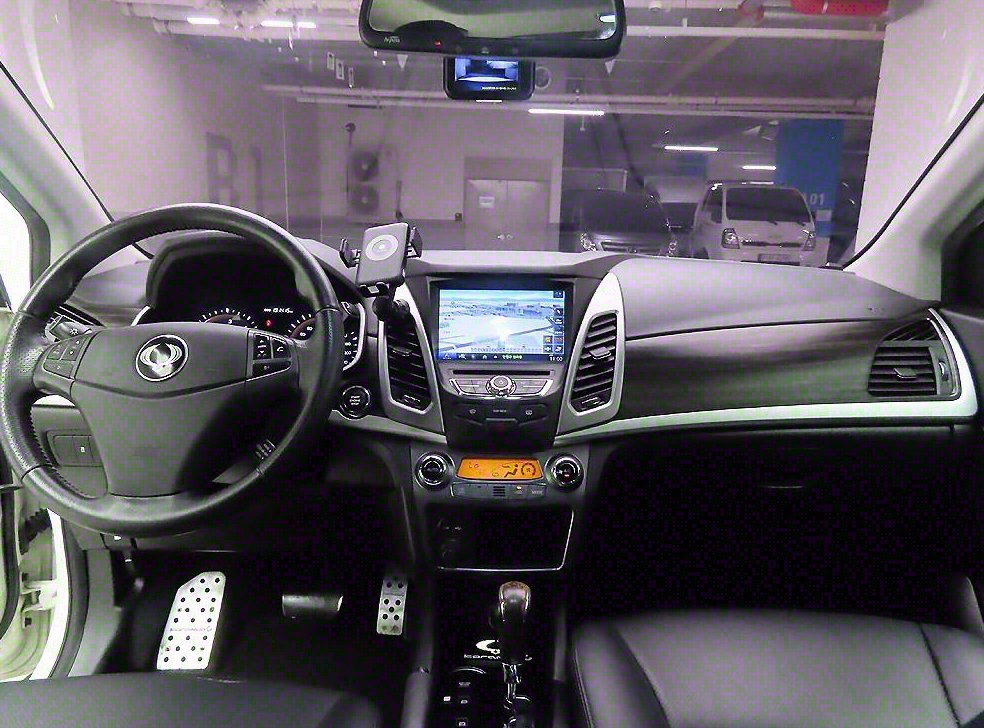 KG모빌리티(쌍용)  코란도 2WD 2.0 CVT 사진 8