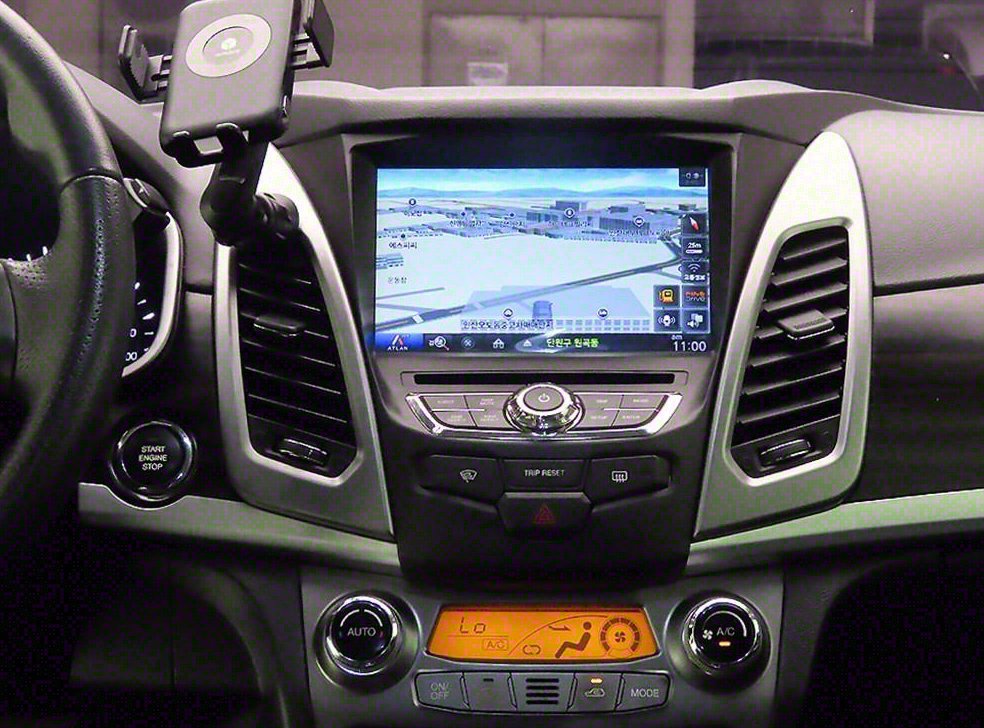 KG모빌리티(쌍용)  코란도 2WD 2.0 CVT 사진 9
