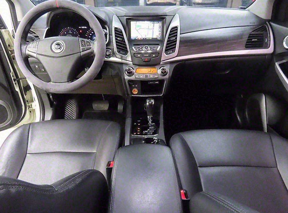 KG모빌리티(쌍용)  코란도 2WD 2.0 RX 사진 7