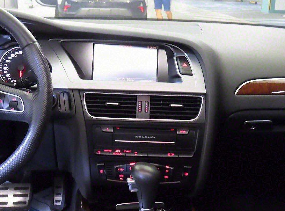아우디 A4 2.0 TFSI 콰트로 사진 11