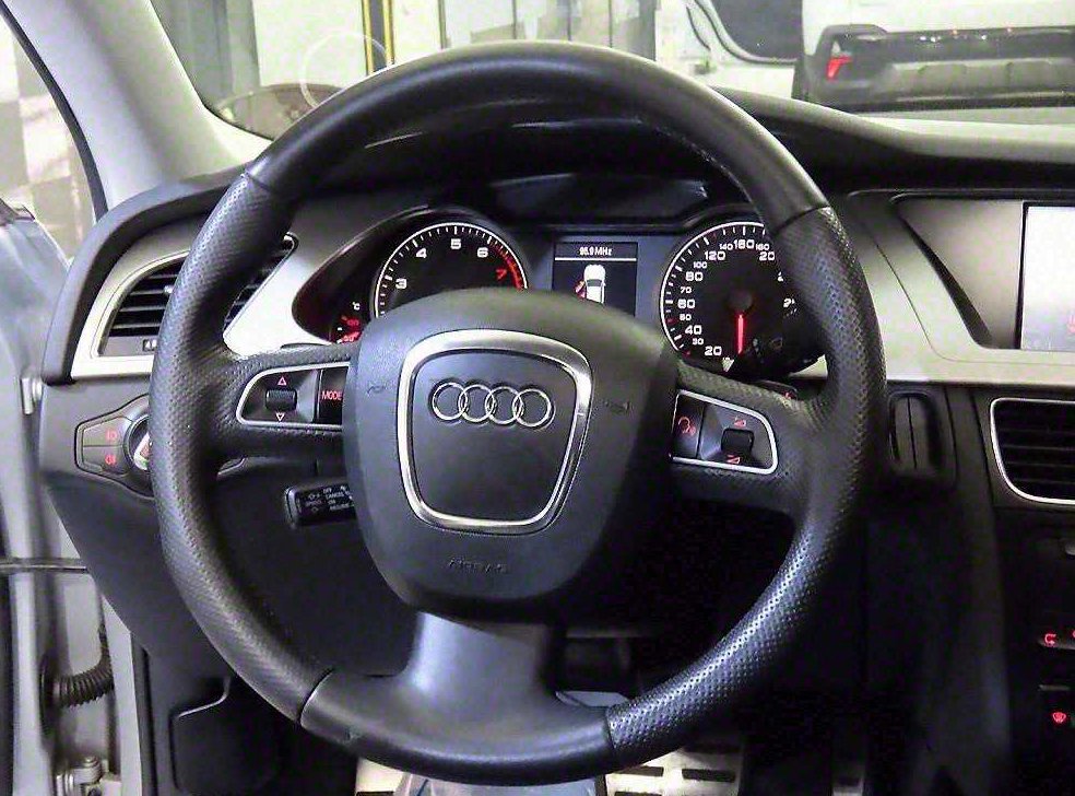 아우디 A4 2.0 TFSI 콰트로 사진 8