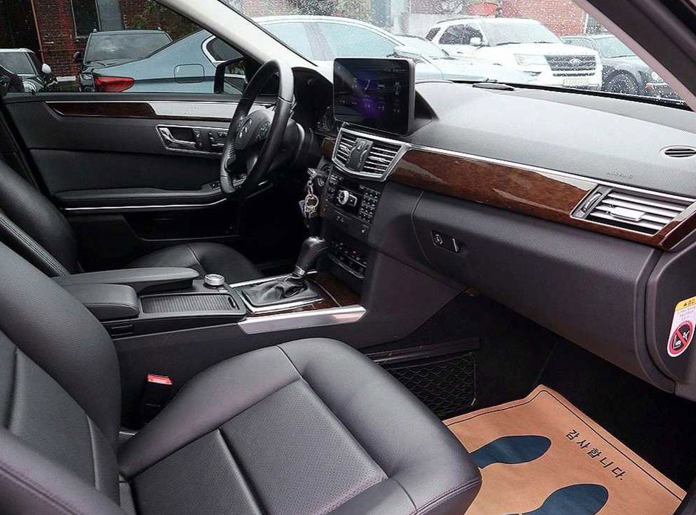 벤츠 E 클래스 E200 CGI 사진 11