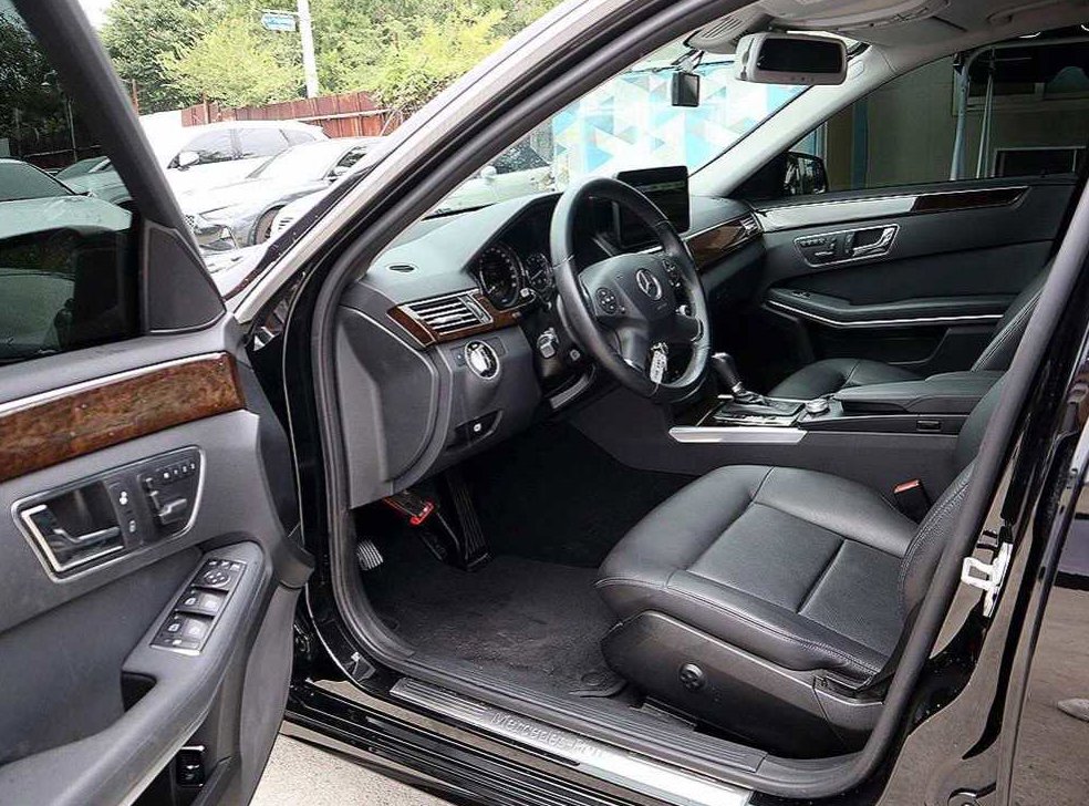 벤츠 E 클래스 E200 CGI 사진 8