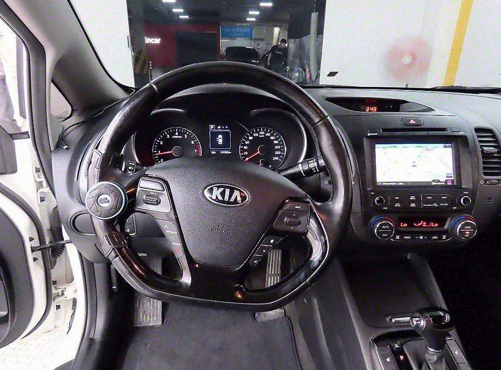 기아 K3 1.6 GDI 트렌디 사진 9