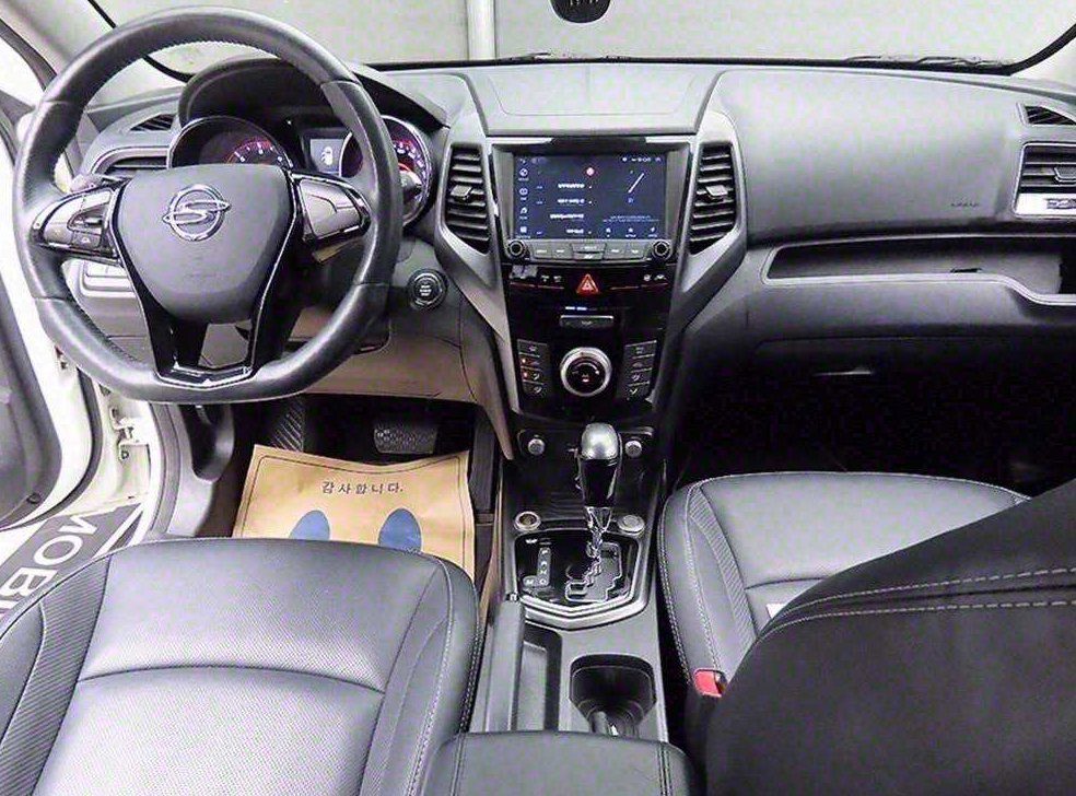 KG모빌리티(쌍용)  티볼리 디젤 2WD 1.6 LX 사진 7