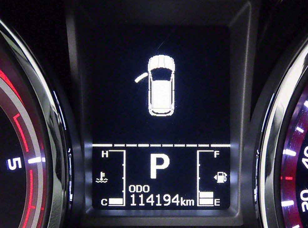 KG모빌리티(쌍용)  티볼리 디젤 2WD 1.6 LX 사진 8
