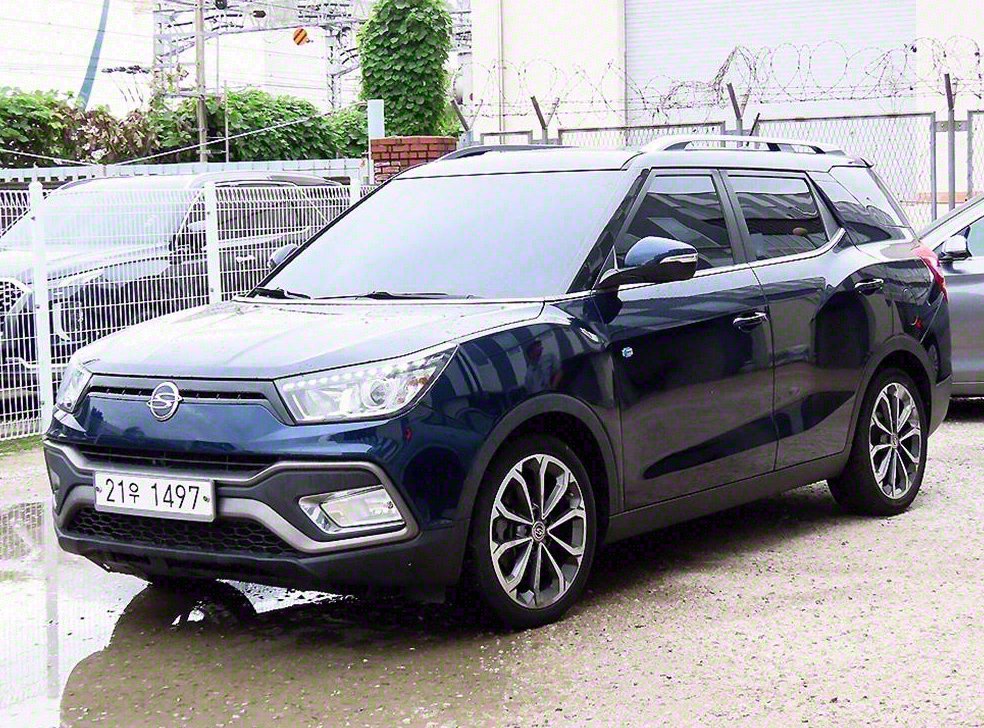 KG모빌리티(쌍용)  티볼리 2WD 디젤 1.6 IX 사진 2