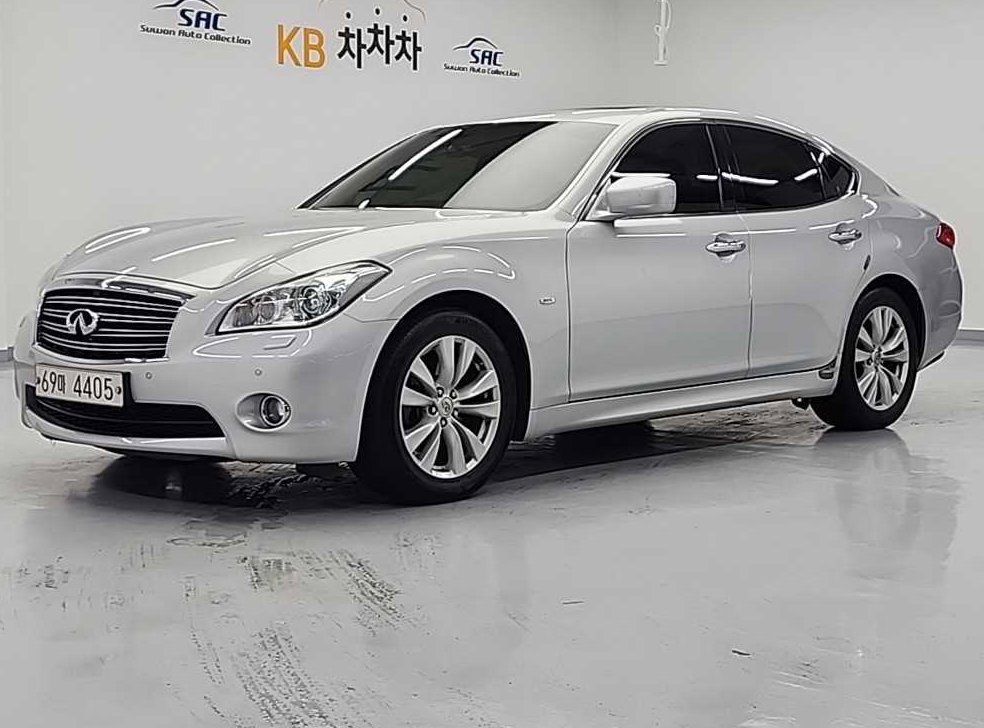인피니티 M 프리미엄