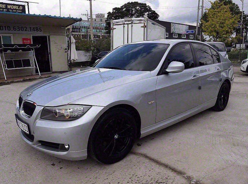BMW 3시리즈 320i 세단 사진 2