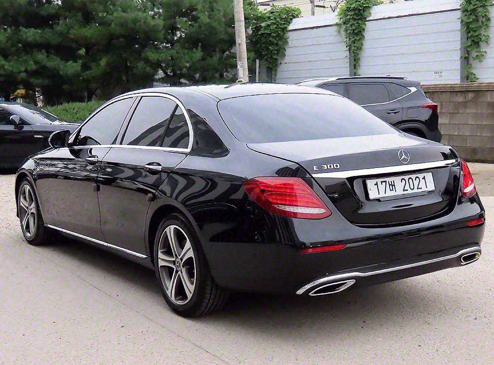 벤츠 E 클래스 E300 아방가르드 사진 3