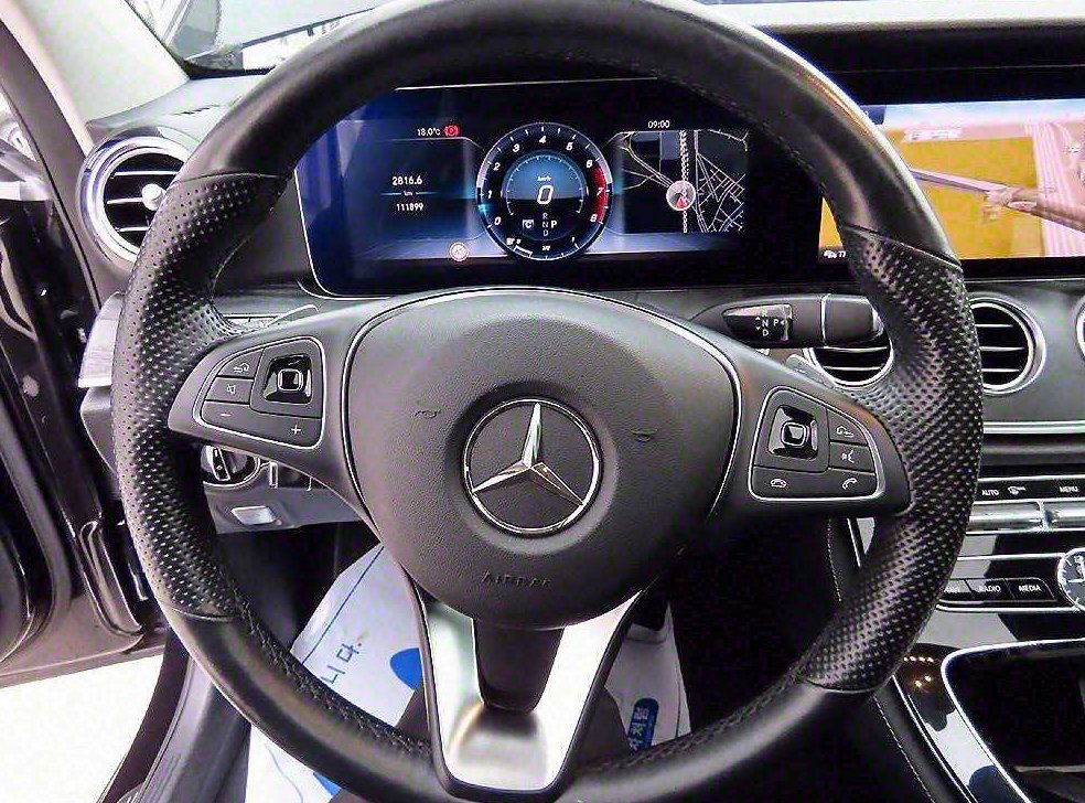 벤츠 E 클래스 E300 아방가르드 사진 8