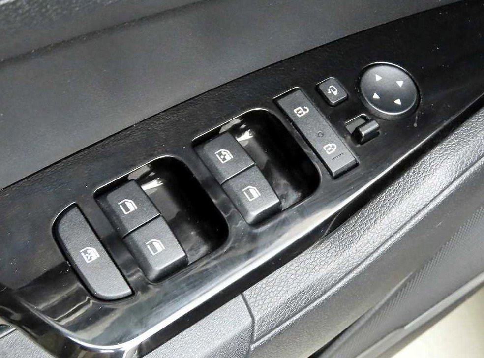 기아 스포티지 2.0 디젤 2WD 사진 11