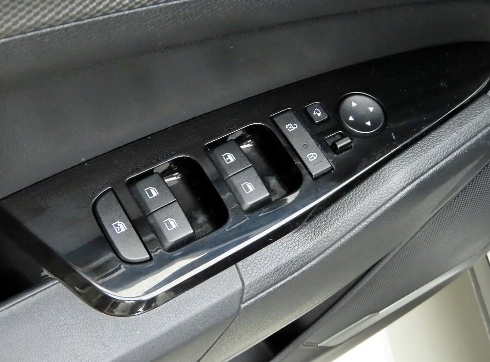 기아 스포티지 1.6 가솔린 2WD 사진 12