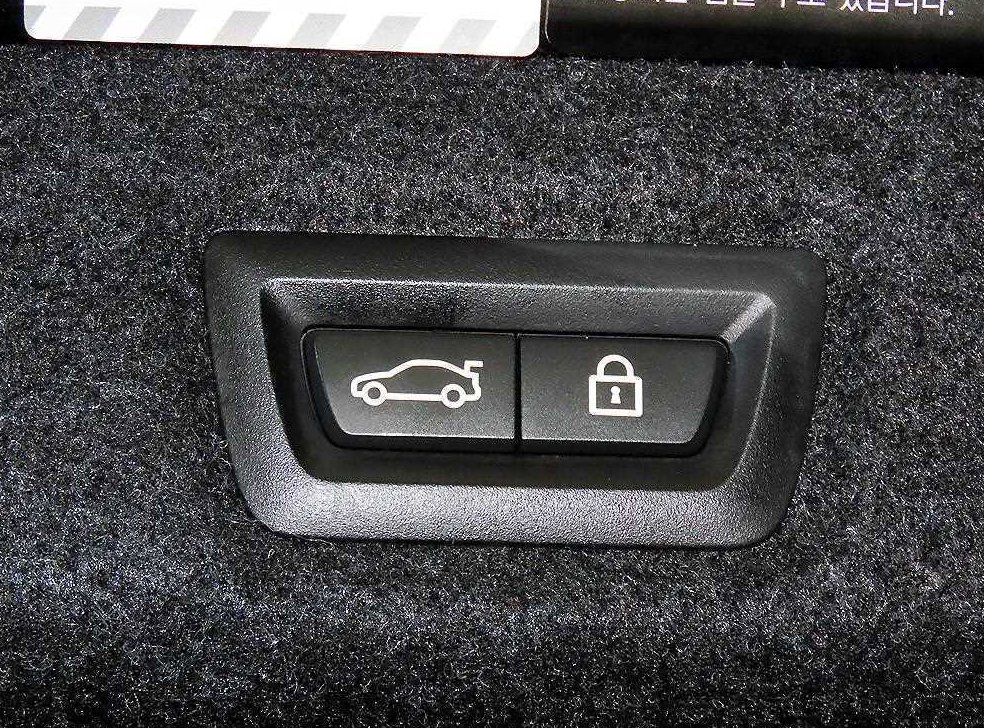 BMW 5시리즈 520i M 스포츠 사진 15