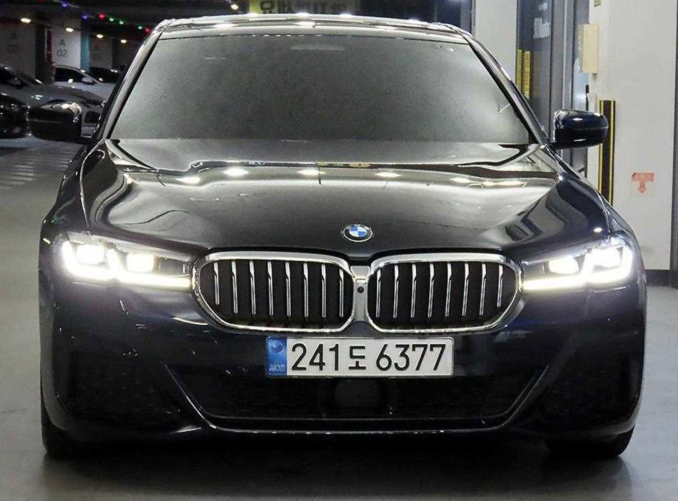BMW 5시리즈 520i M 스포츠 사진 2