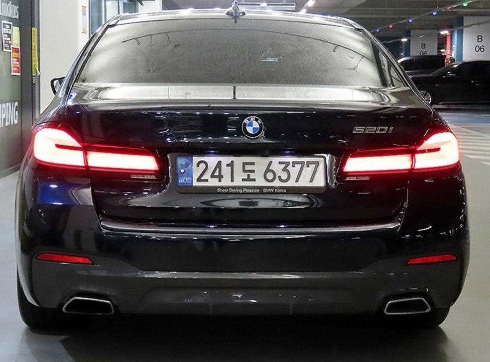 BMW 5시리즈 520i M 스포츠 사진 5