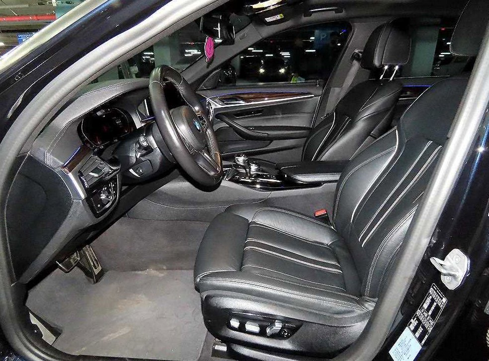 BMW 5시리즈 520i M 스포츠 사진 6