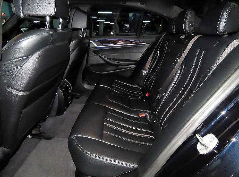 BMW 5시리즈 520i M 스포츠 사진 7