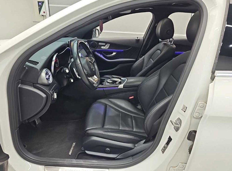 벤츠 C 클래스 C200 AMG LINE 사진 11