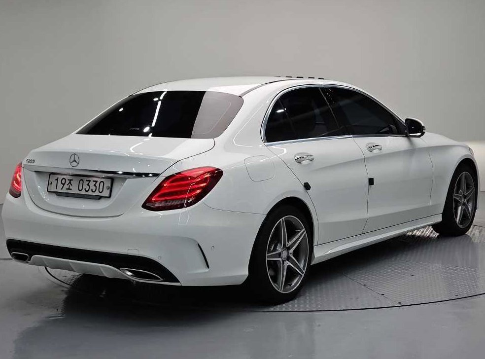 벤츠 C 클래스 C200 AMG LINE 사진 4