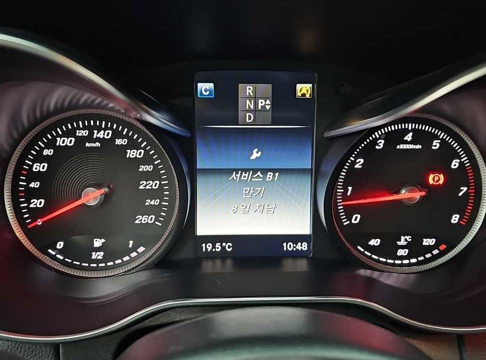 벤츠 C 클래스 C200 AMG LINE 사진 6