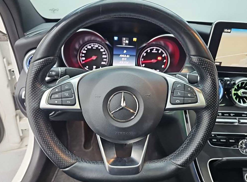 벤츠 C 클래스 C200 AMG LINE 사진 9