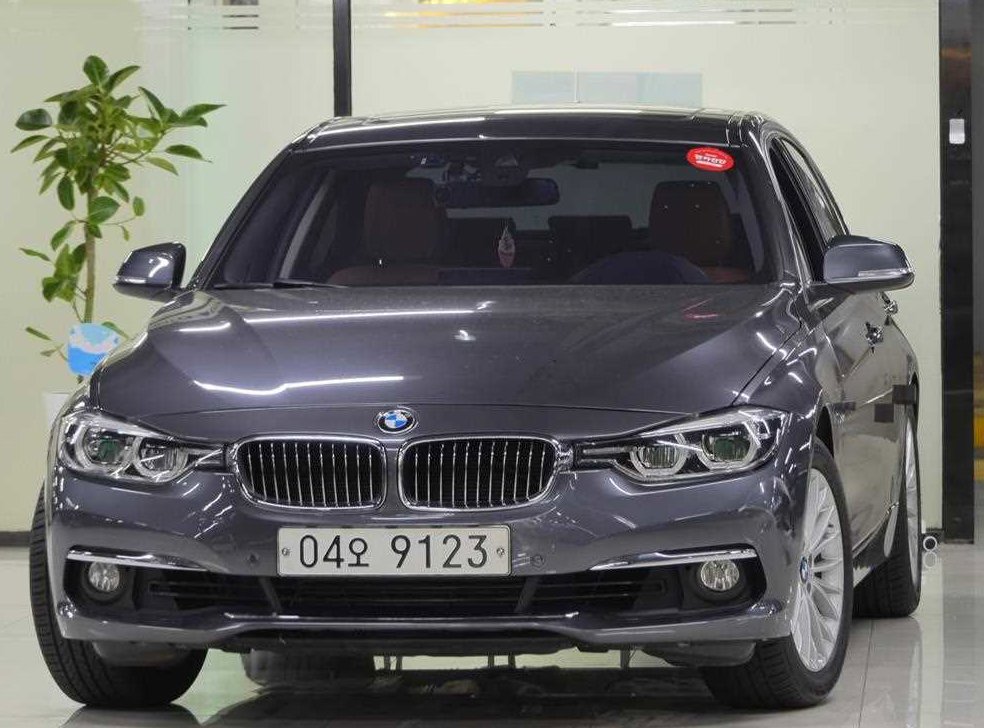 BMW 3시리즈 320i 럭셔리