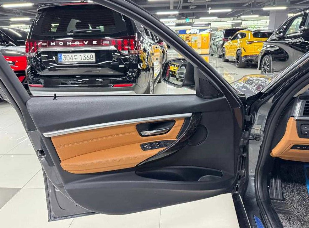 BMW 3시리즈 320i 럭셔리 사진 5