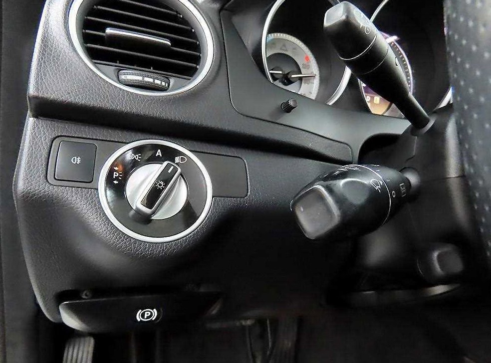 벤츠 C 클래스 C200 CGI 아방가르드 사진 12