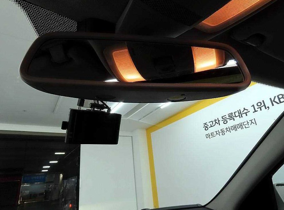 벤츠 C 클래스 C200 CGI 아방가르드 사진 16