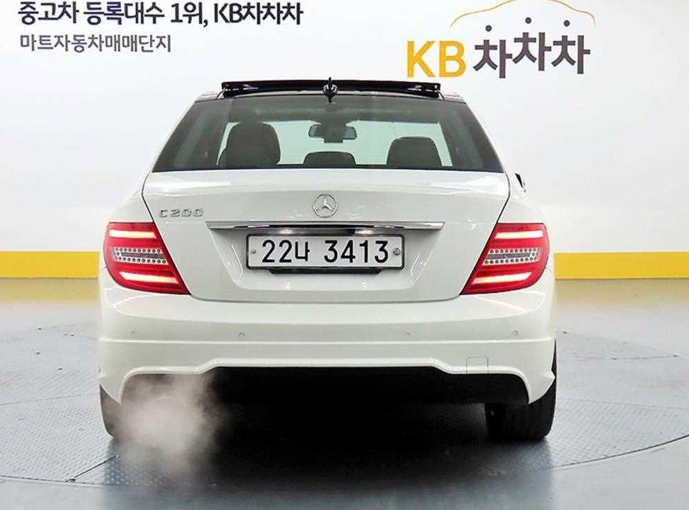 벤츠 C 클래스 C200 CGI 아방가르드 사진 3