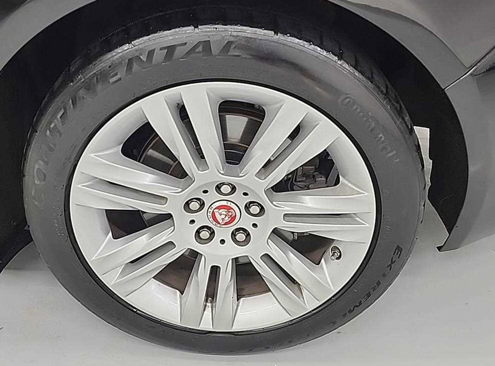 재규어 XF 2.0D 포트폴리오 사진 19