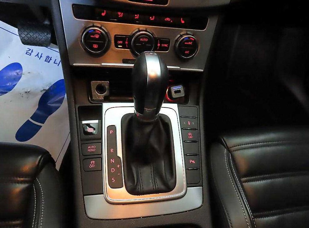 폭스바겐 CC 2.0 TDI 블루모션 사진 12